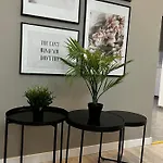 Four Bedroom Apartment, Old Town * 부쿠레슈티