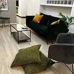 Four Bedroom Apartment, Old Town
