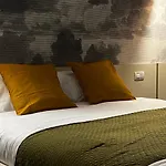 Four Bedroom Apartment, Old Town Bukarest