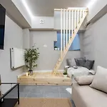 Four Bedroom Apartment, Old Town * 부쿠레슈티