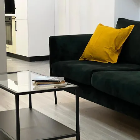 Four Bedroom Apartment, Old Town Apartamento *