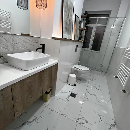 Four Bedroom Apartment, Old Town