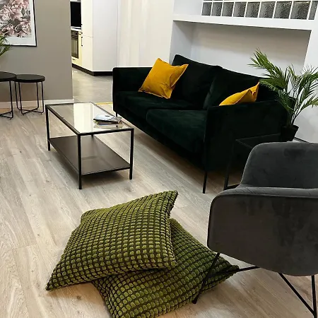 Four Bedroom Apartment, Old Town