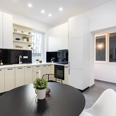 Apartament Four Bedroom Apartment, Old Town *