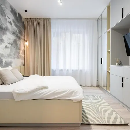 公寓 Four Bedroom Apartment, Old Town *