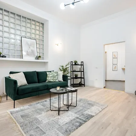Appartement Four Bedroom Apartment, Old Town Boekarest