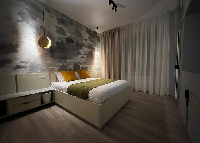 Four Bedroom Apartment, Old Town Appartement *