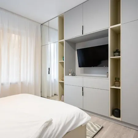 Four Bedroom Apartment, Old Town * Βουκουρέστι