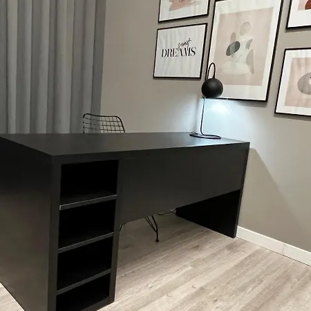 Four Bedroom Apartment, Old Town Διαμέρισμα *