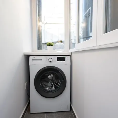 Four Bedroom Apartment, Old Town