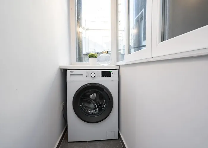 Four Bedroom Apartment, Old Town